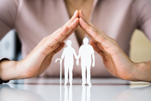 Bon senioralny w 2026 roku. Kto dostanie 2150 zł na opiekę?